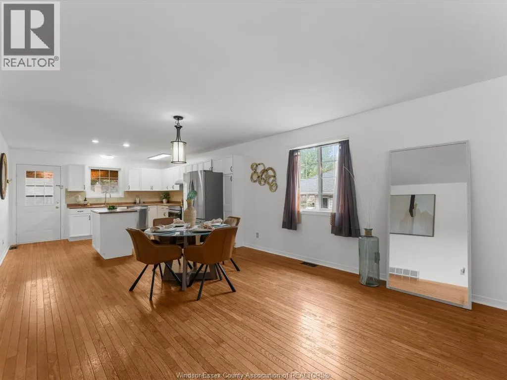 342 Thorn Ridge CRESCENT
