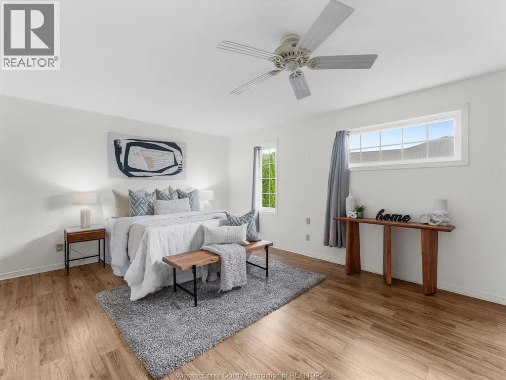 342 Thorn Ridge CRESCENT
