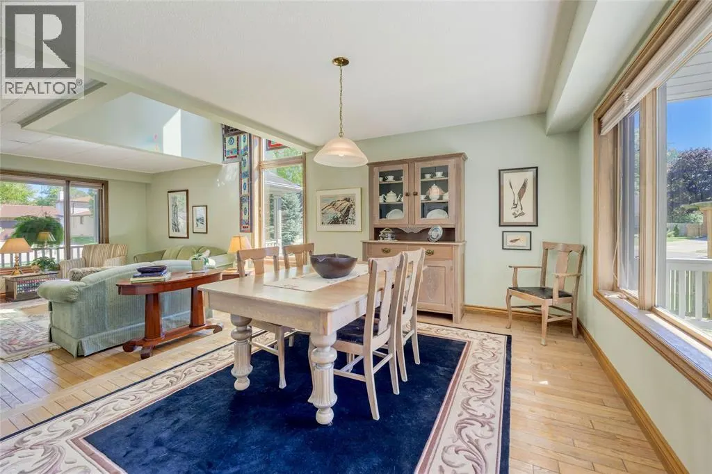 1971 WINSLOW CRESCENT