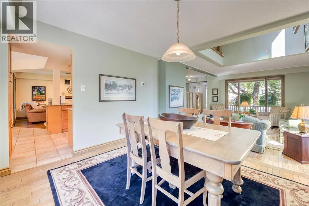 1971 WINSLOW CRESCENT