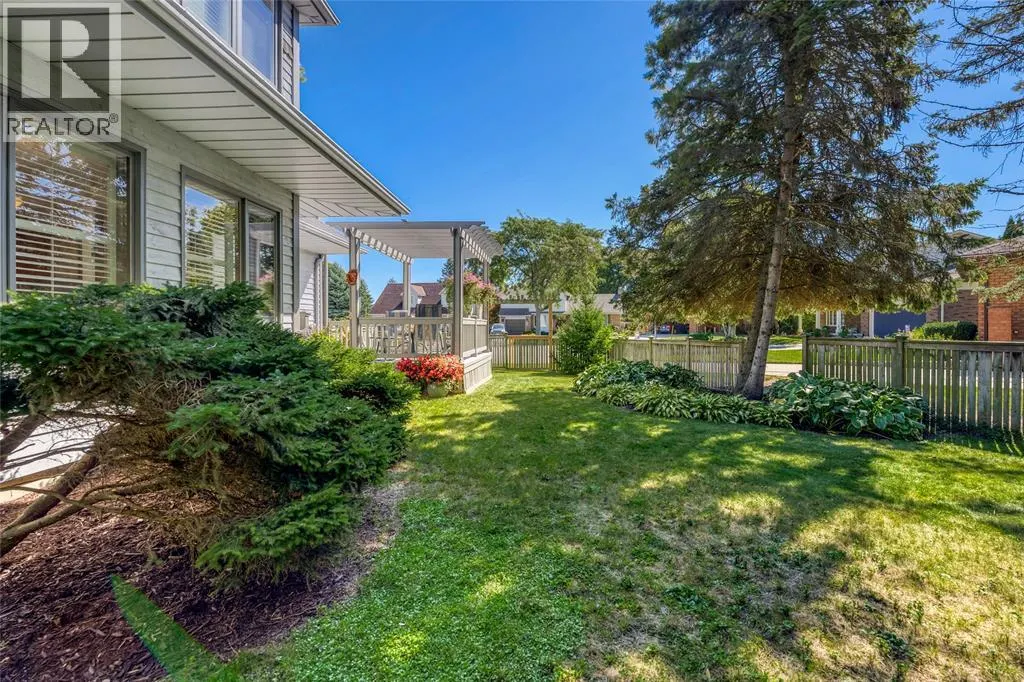 1971 WINSLOW CRESCENT