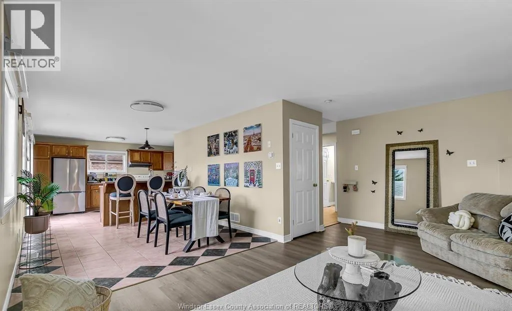 898 Hacienda COURT