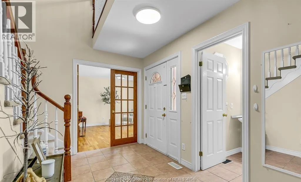 898 Hacienda COURT