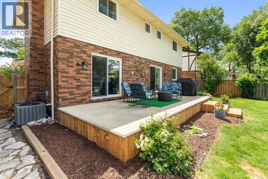 538 Michael CRESCENT
