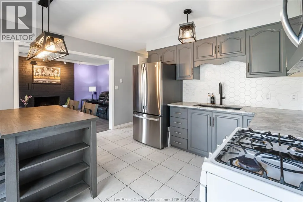 538 Michael CRESCENT