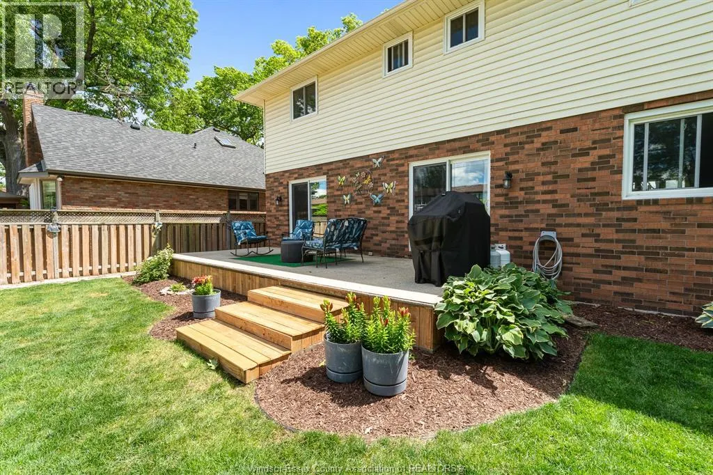 538 Michael CRESCENT