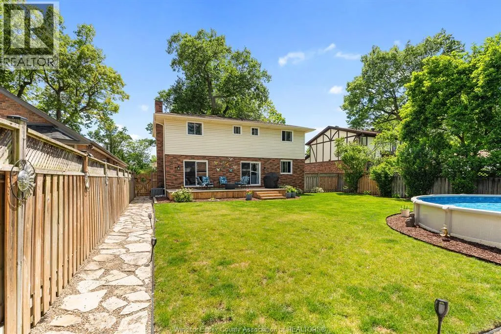 538 Michael CRESCENT