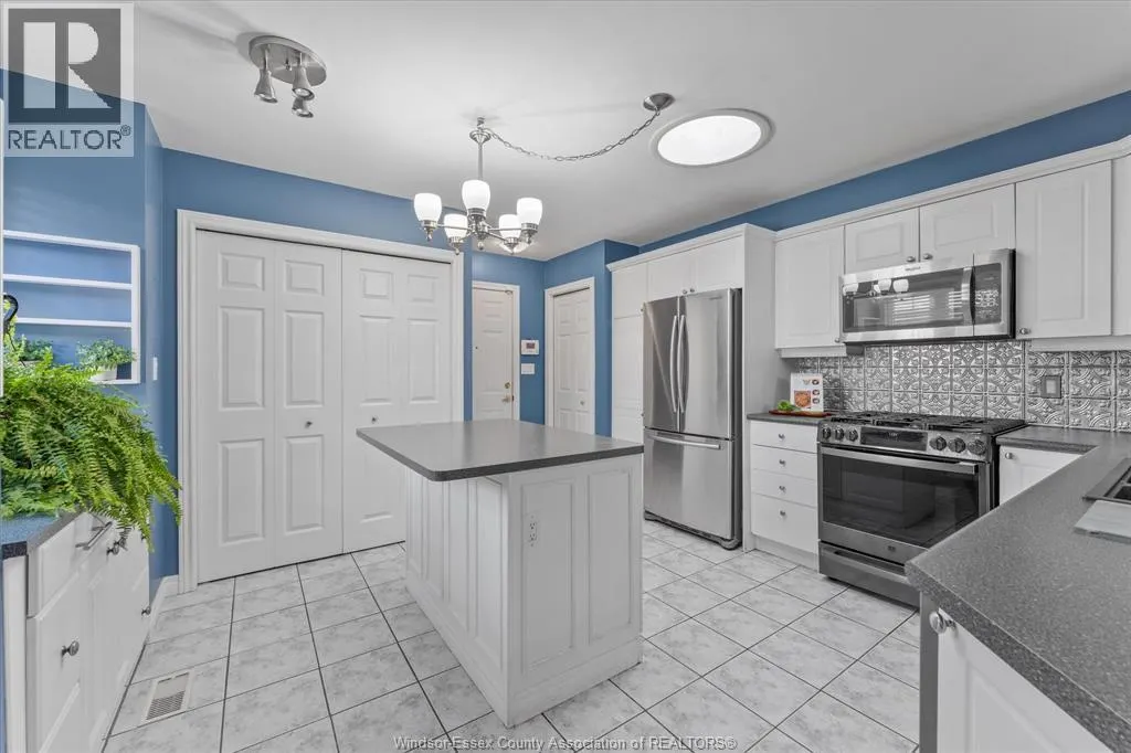 330 SADDLE LANE