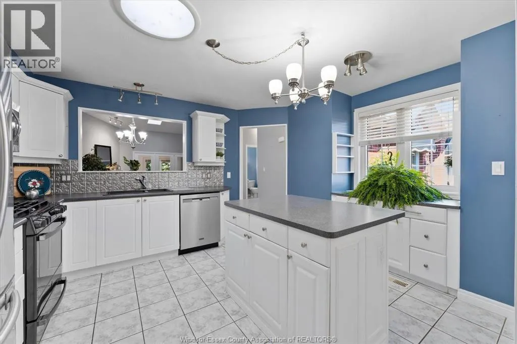 330 SADDLE LANE