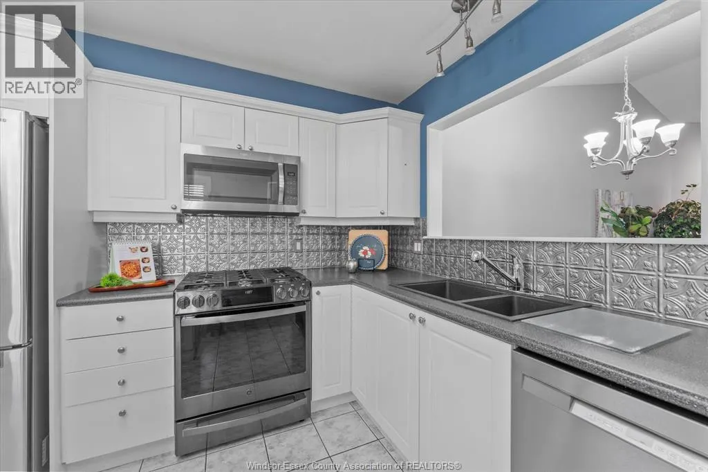 330 SADDLE LANE