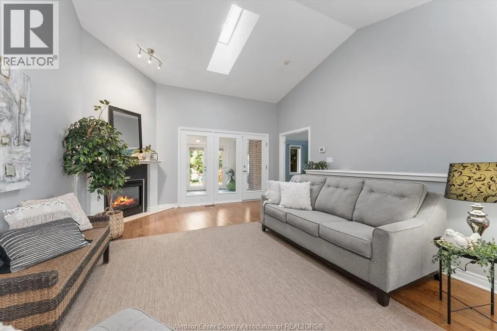 330 SADDLE LANE