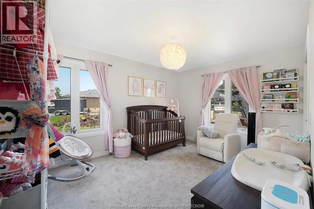 255 FORT ST