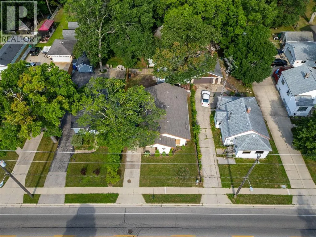 1107 Colborne ROAD