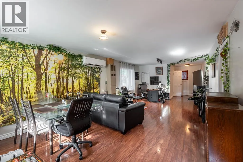 1107 Colborne ROAD