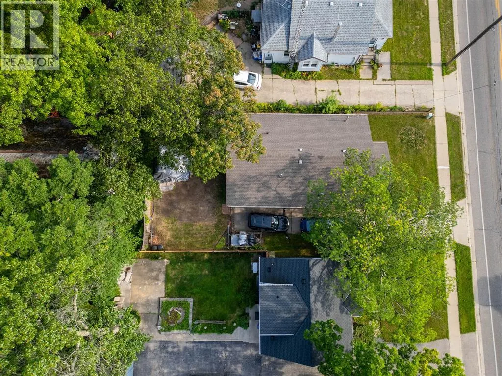 1107 Colborne ROAD