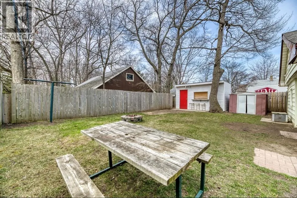 1107 Colborne ROAD