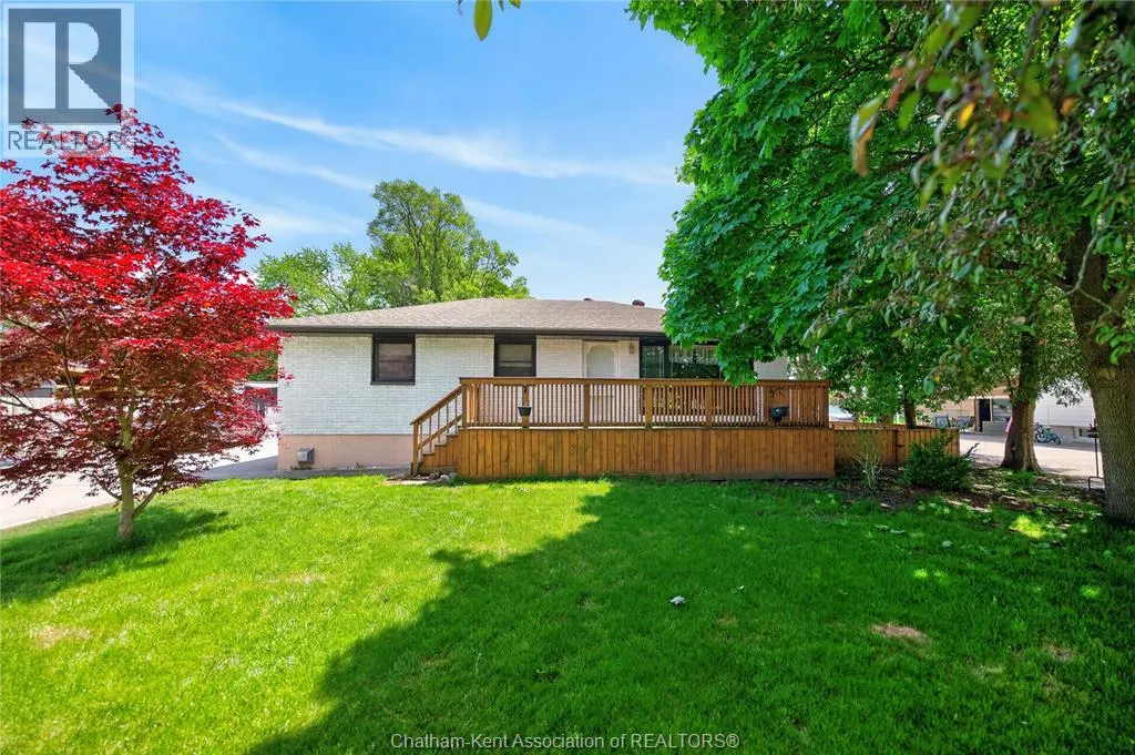 944 MCNAUGHTON AVENUE