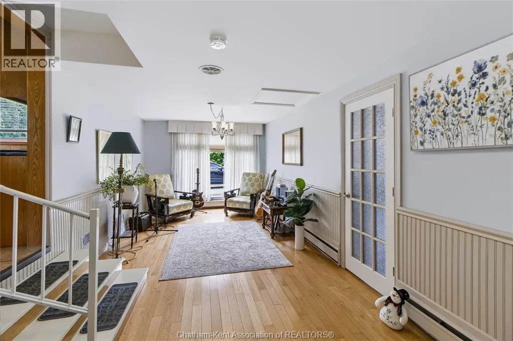 931 Charing Cross ROAD