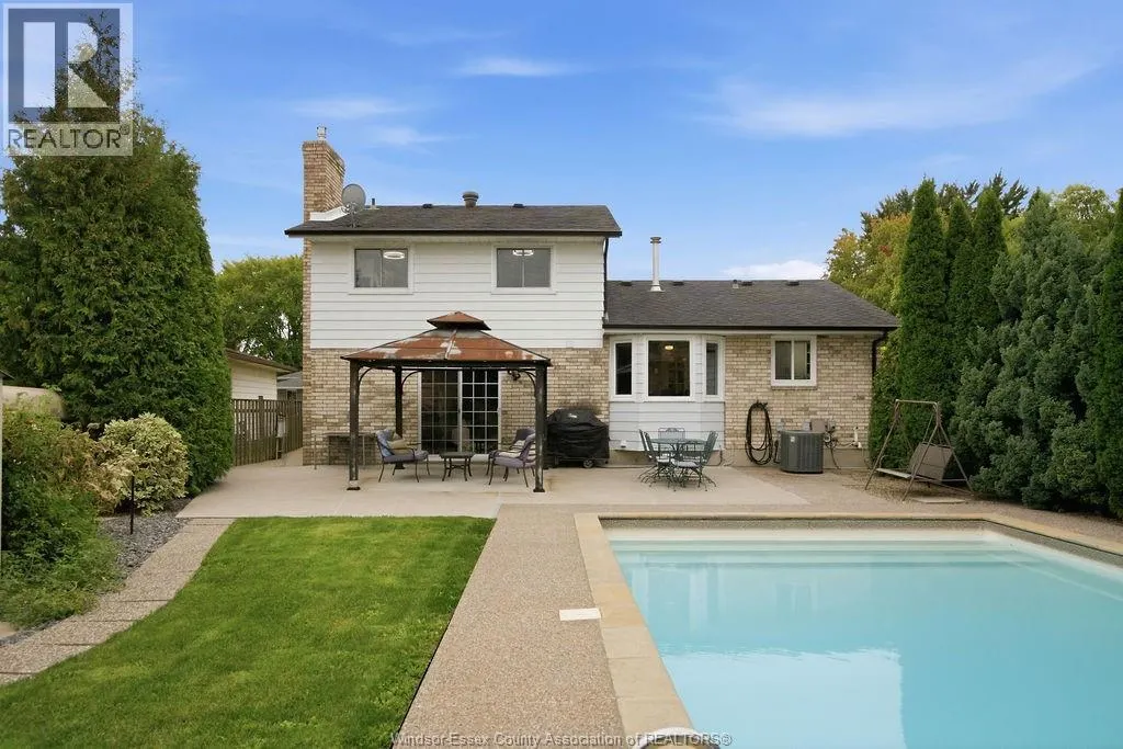 12224 ST THOMAS CRESCENT