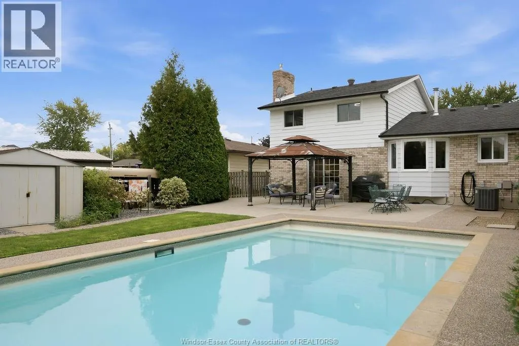12224 ST THOMAS CRESCENT