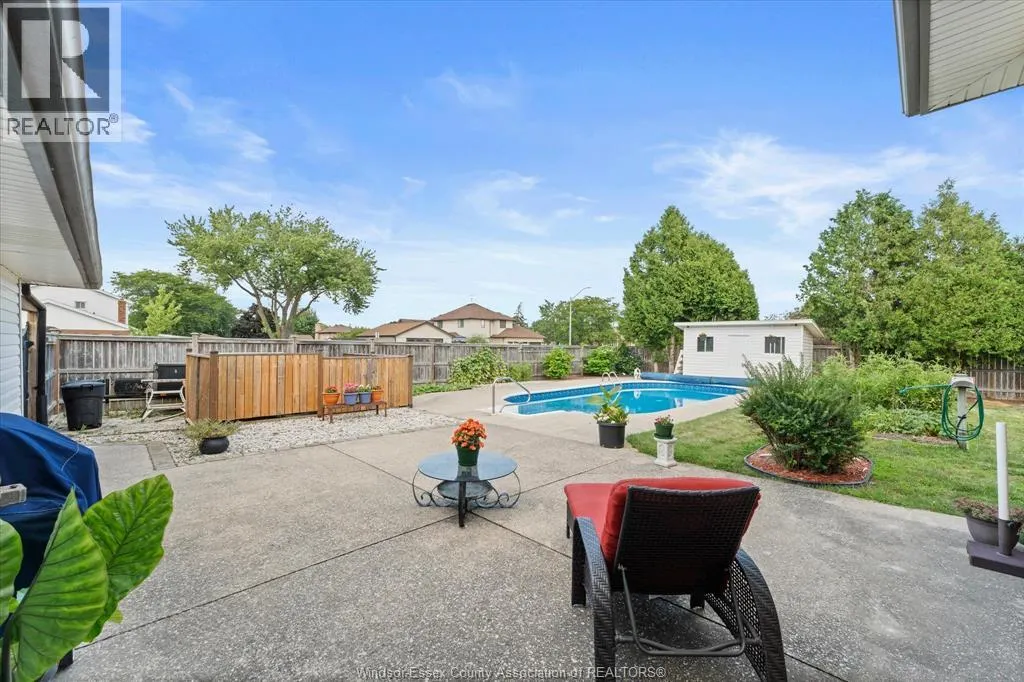 2402 St. Alphonse AVENUE