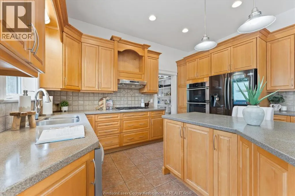476 Mei Lin CRESCENT