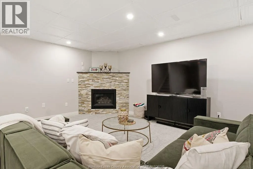 350 TUSCANY CRESCENT