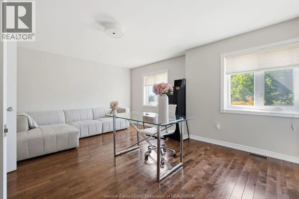350 TUSCANY CRESCENT