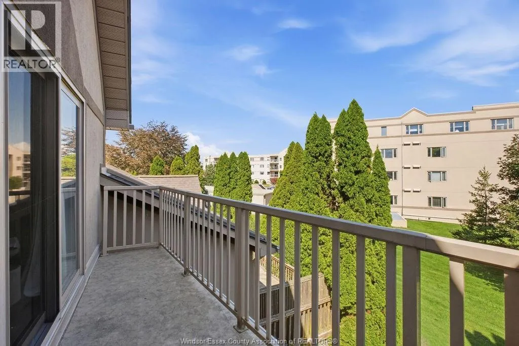 350 TUSCANY CRESCENT