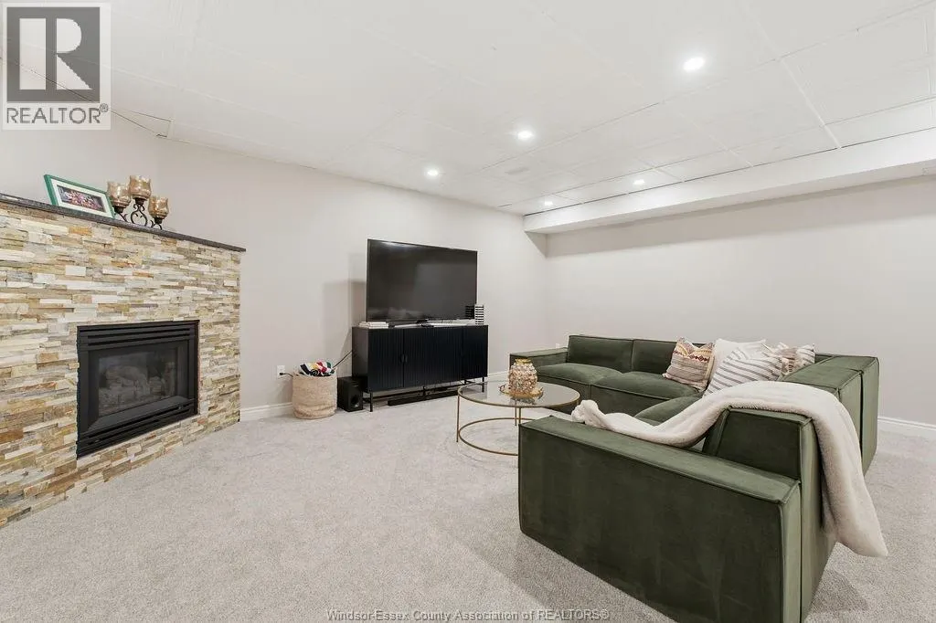 350 TUSCANY CRESCENT