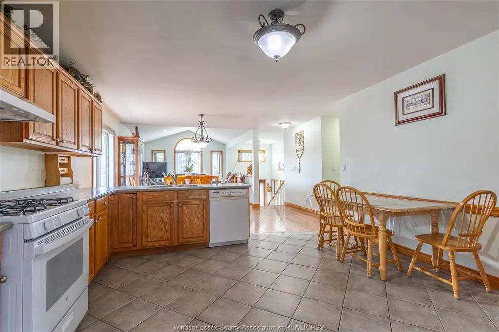 35 SANDY LAKE
