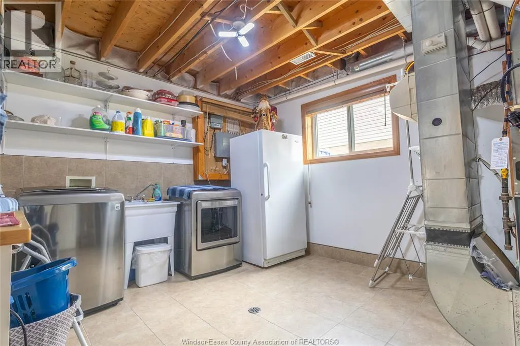35 SANDY LAKE