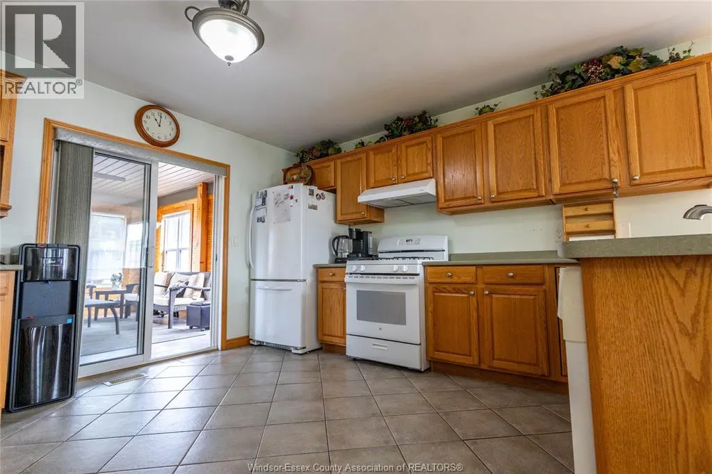 35 SANDY LAKE