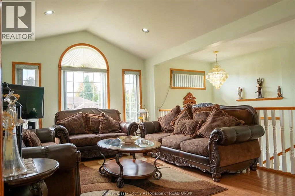 35 SANDY LAKE