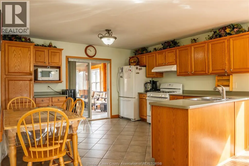 35 SANDY LAKE