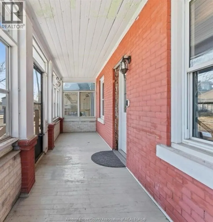 977 GLADSTONE
