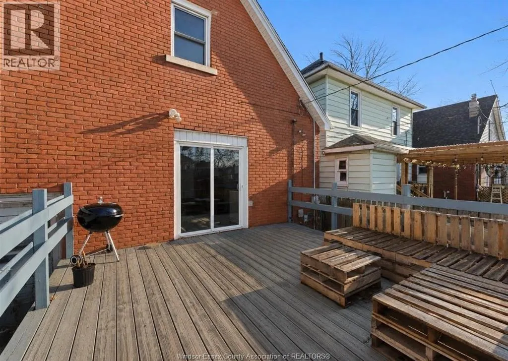 977 GLADSTONE