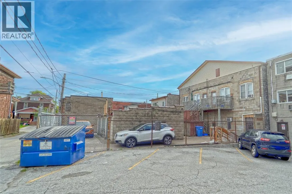 1276-1282 Wyandotte STREET East