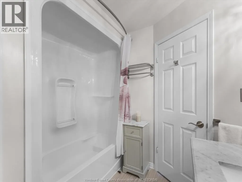 908 MICHAEL DRIVE