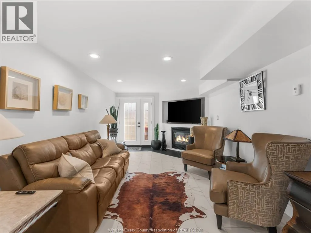 908 MICHAEL DRIVE