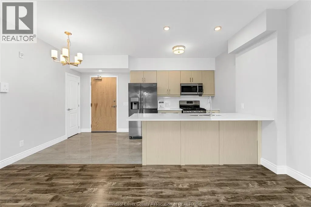 480 FAIRVIEW Unit# 305