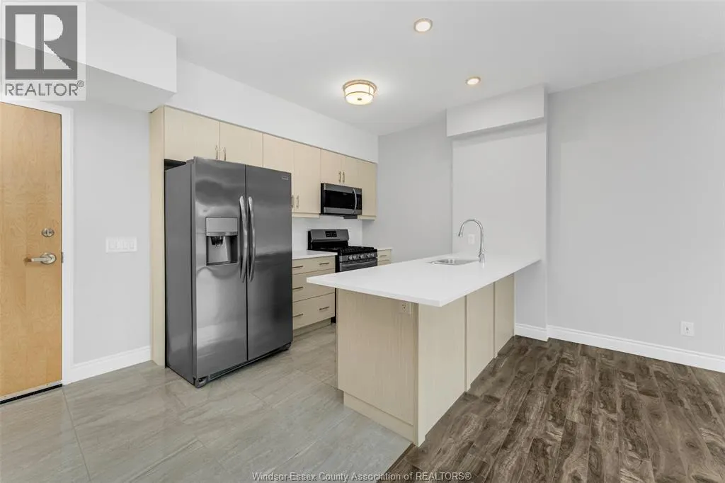 480 FAIRVIEW Unit# 305
