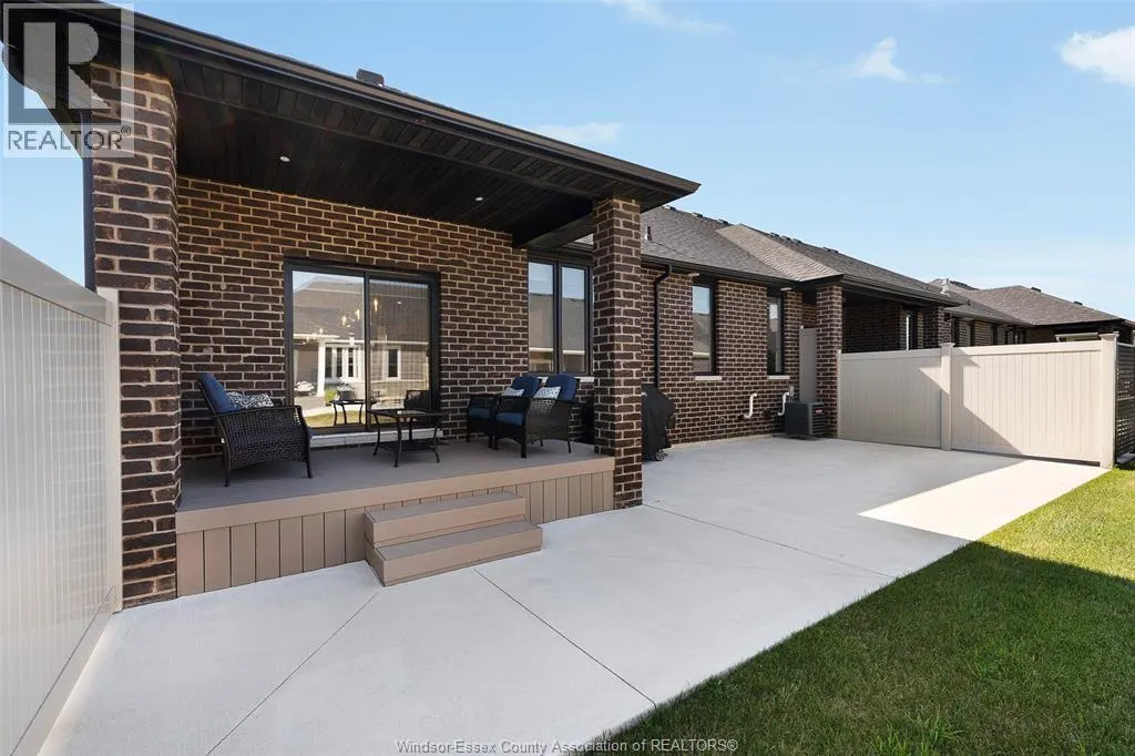 450 BRUNMAR CRESCENT