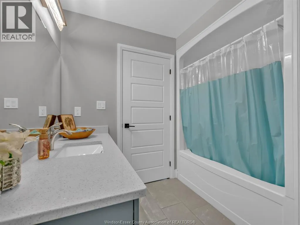 257 ROBINSON AVENUE