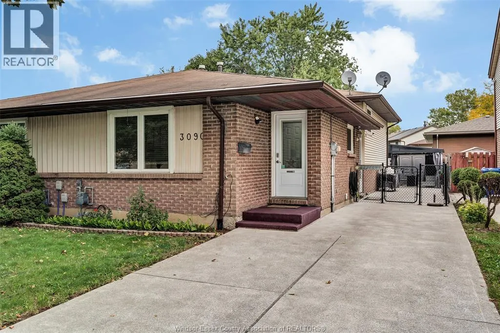 3090 FAIRLANE CRESCENT