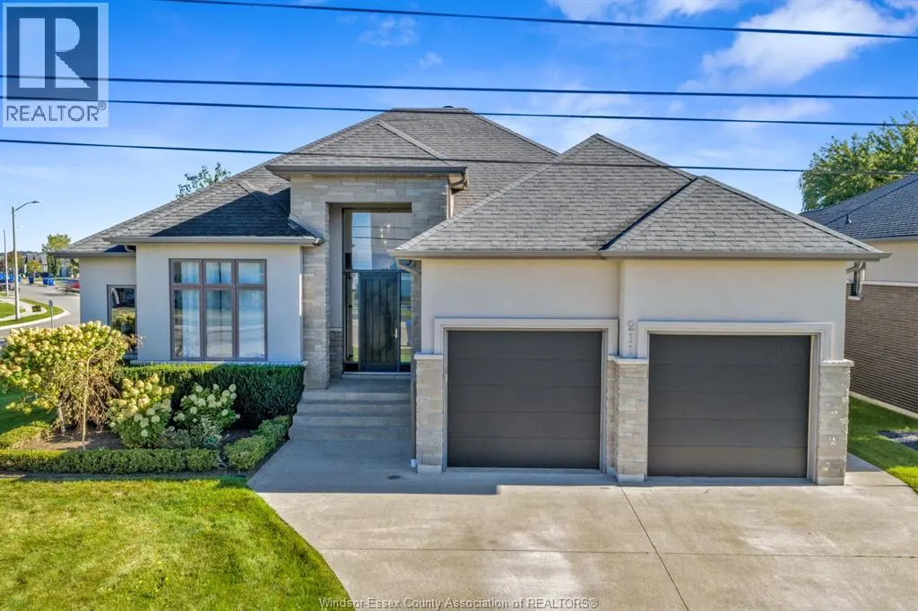 211 ROBSON