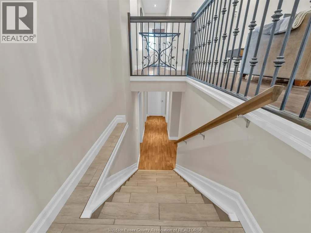 211 ROBSON
