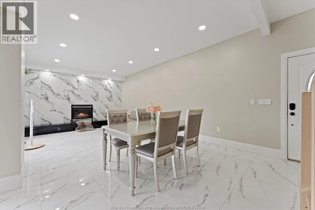 2858 DANDURAND