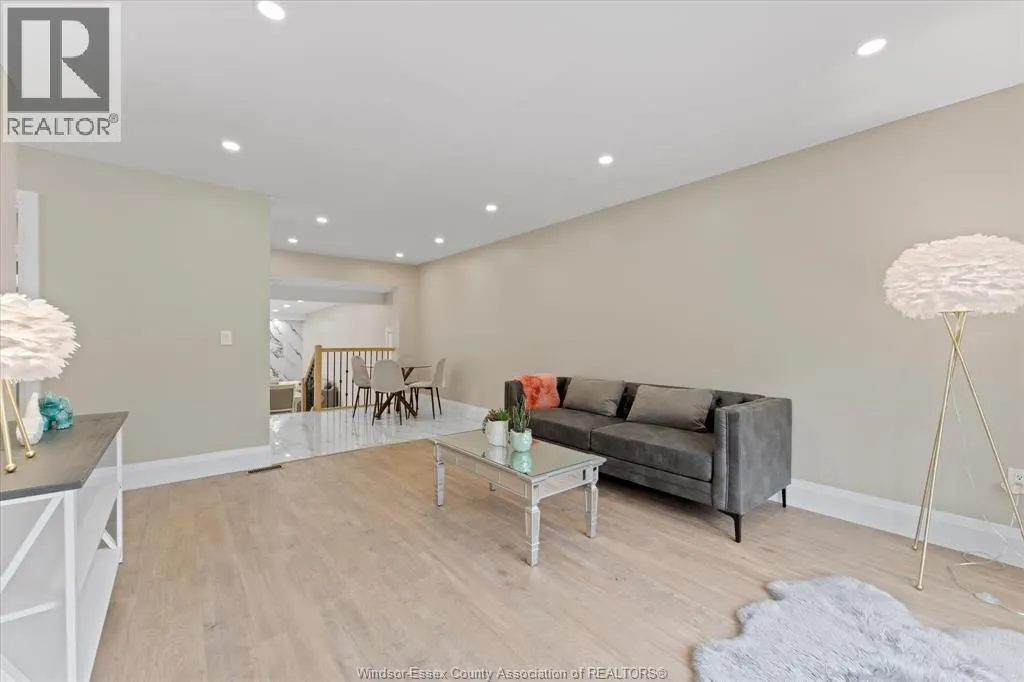 2858 DANDURAND