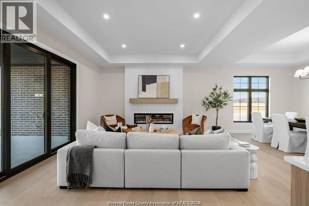 7558 SILVERLEAF LANE